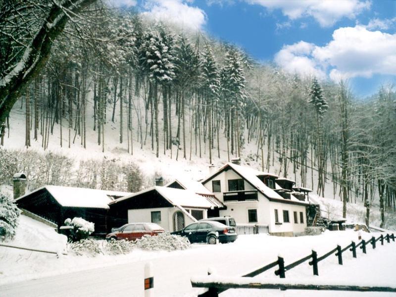 Penzion Macocha Hotel Blansko Exterior photo